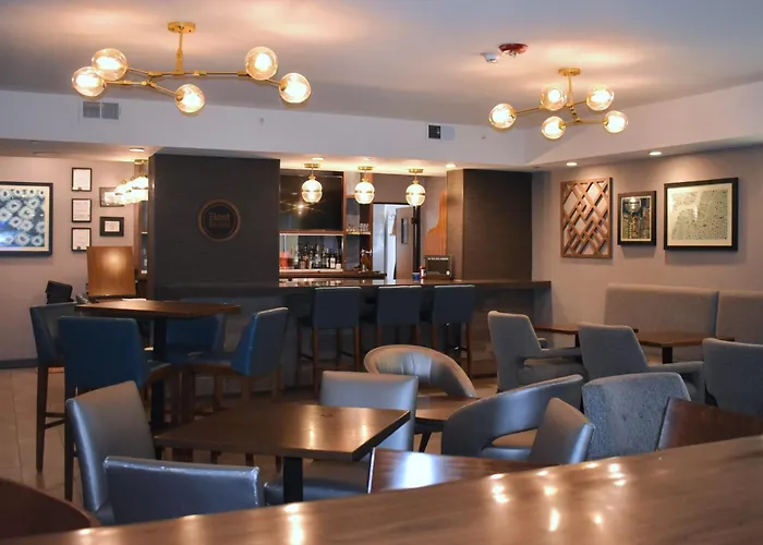 Hotel Four Points By Sheraton Chicago Westchester/oak Brook 3*