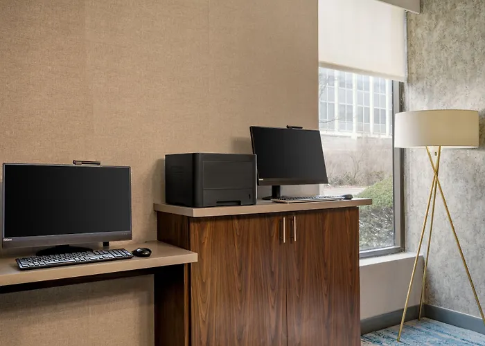 Four Points By Sheraton Chicago Westchester/oak Brook Hotel Westchester