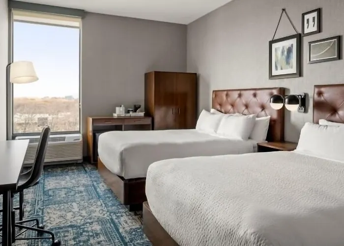 Отель Four Points By Sheraton Chicago Westchester/oak Brook