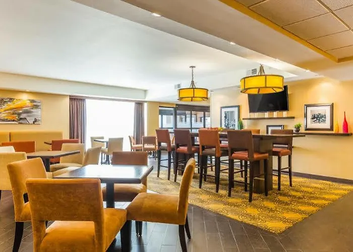 Four Points By Sheraton Chicago Westchester/oak Brook 3*